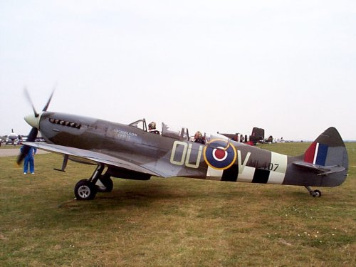 Supermarine Spitfire ML-407